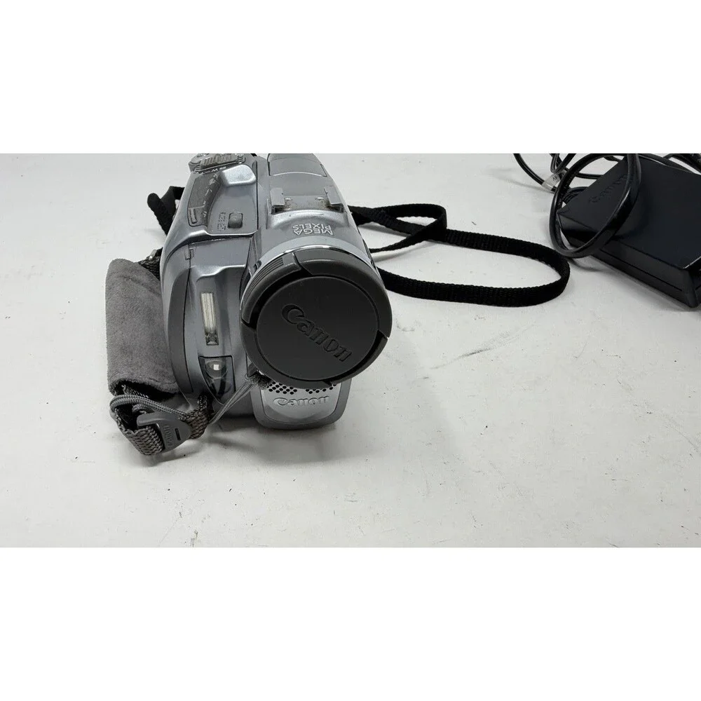 Canon ELURA 90 MiniDV Camcorder (Read)